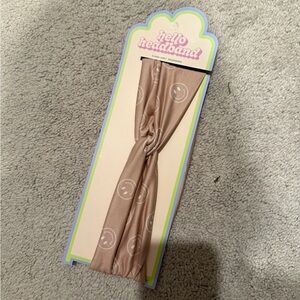 Tan Smiley Hair Accessory